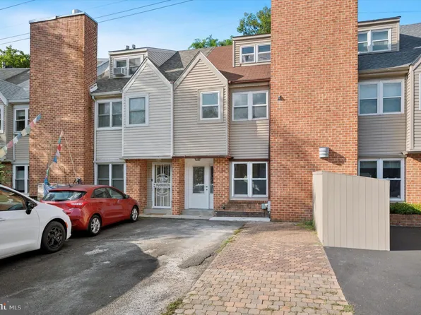 3349 Wiehle St, Philadelphia, PA 19129