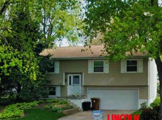 5520 Covey Ct, Lincoln, NE 68516