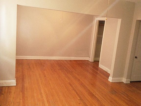 5th image of 3404 Whitfield Ave #3405-76
