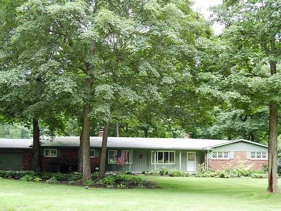 1826 Marian Dr photo 1