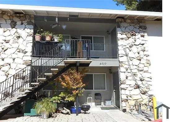 2 bed, $1,400 — Photo 1