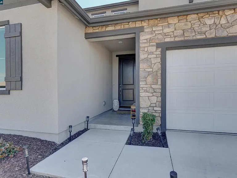 281 Cinnabar Way — Photo 4