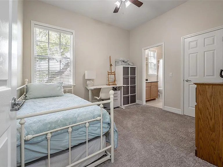 2920-2 Hansen Manor Ln — Photo 36