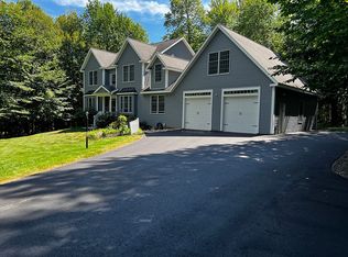 23 Country Ln, Belgrade, ME 04917