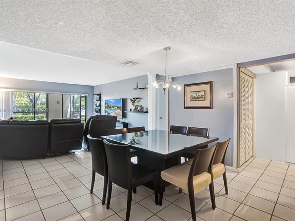 491 Racquet Club Rd APT 106, Weston, FL 33326