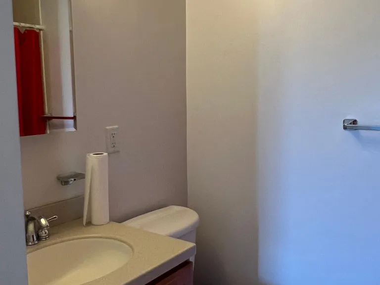 Level 2
Bedroom 1 Full Bathroom #2-Toilet/Sink