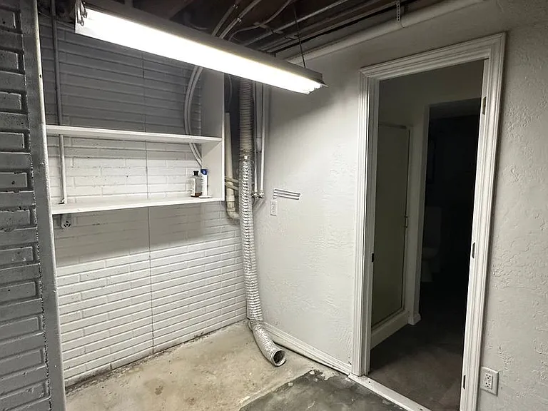 2843 E Eastwood St — Photo 37