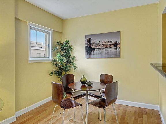 4th image of 505 E Denny Way #A506