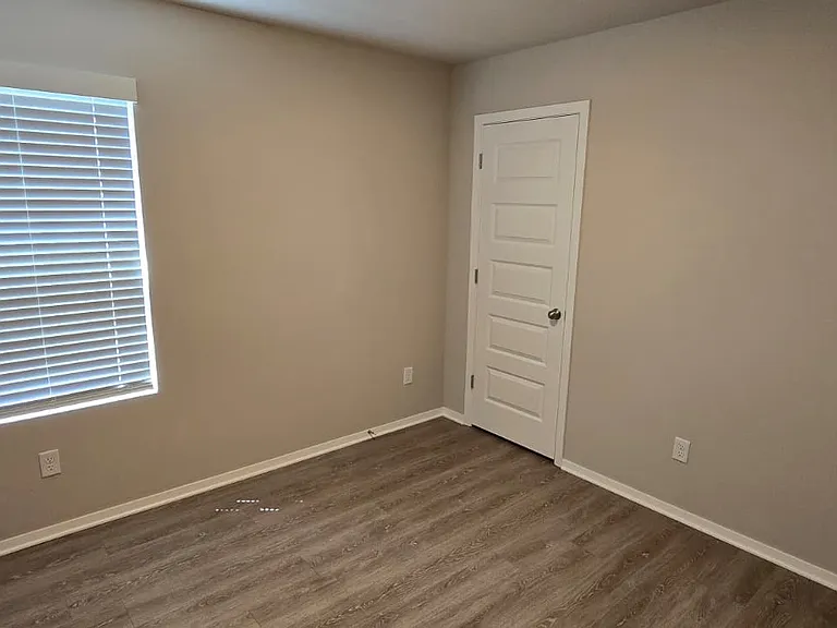 6605 NW Kathleen St — Photo 30