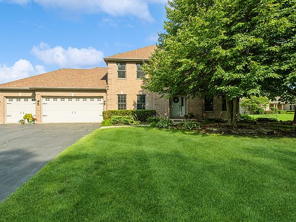 2nd image of 18N415 Carriage Way Ln