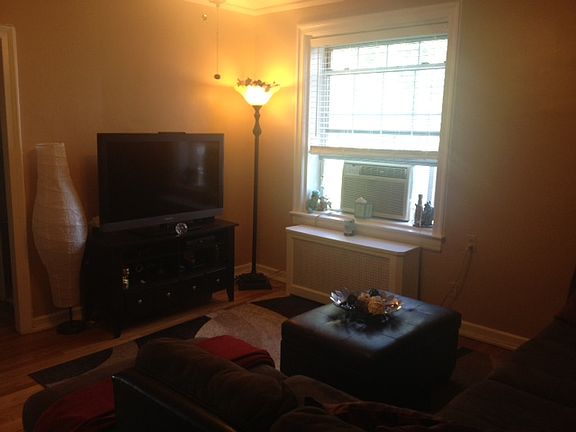 4th image of 30-31 Hobart St APT 6