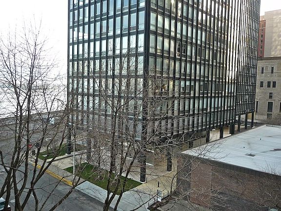4th image of 900 N Lake Shore Dr APT 510