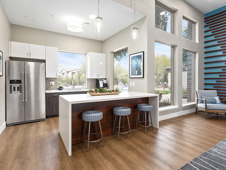 Kota North Scottsdale — Photo 16
