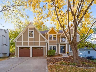 11570 S Skyview Ln, Olathe, KS, 66061