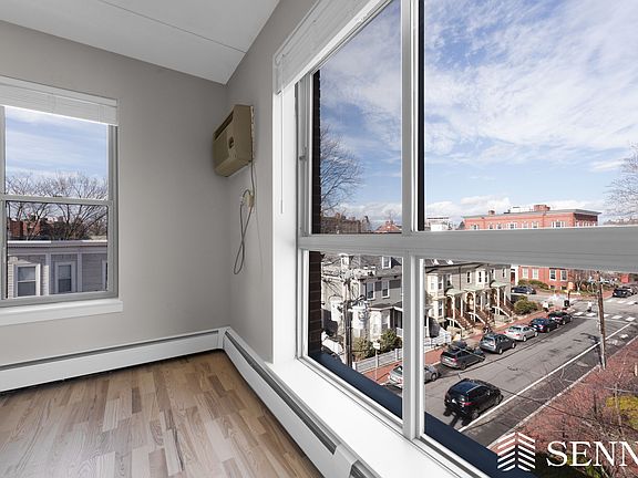 2B2B SAMPLE UNIT ALL SHARE BIG WINDOWS ADN AIR CONDITIONS ( ALL 2B2B UNITS SIMILAR LAYOUT AND CONDITIONS )