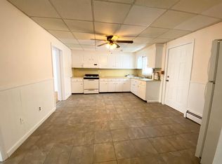 143 Bradford St APT 1R, Bristol, RI 02809