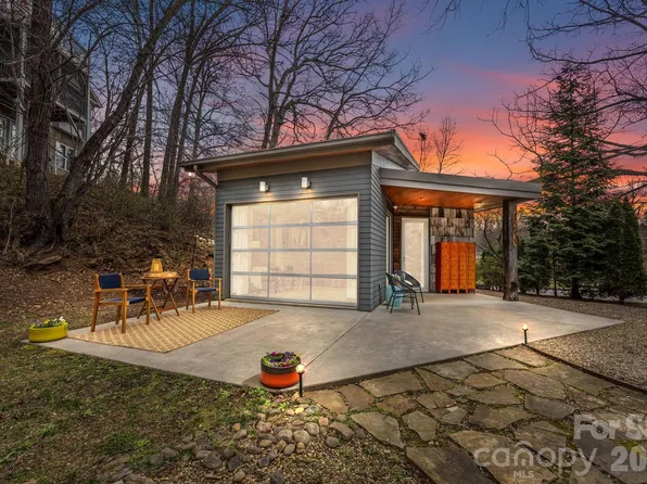 68 Wyoming Rd, Asheville, NC 28803