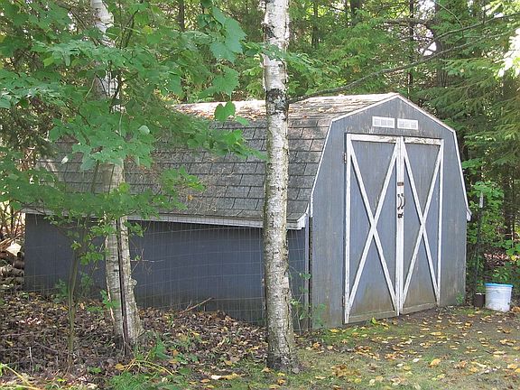 3rd image of 596 Dodge Dr