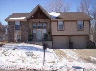 1224 N Davis Rd, Independence, MO 64056