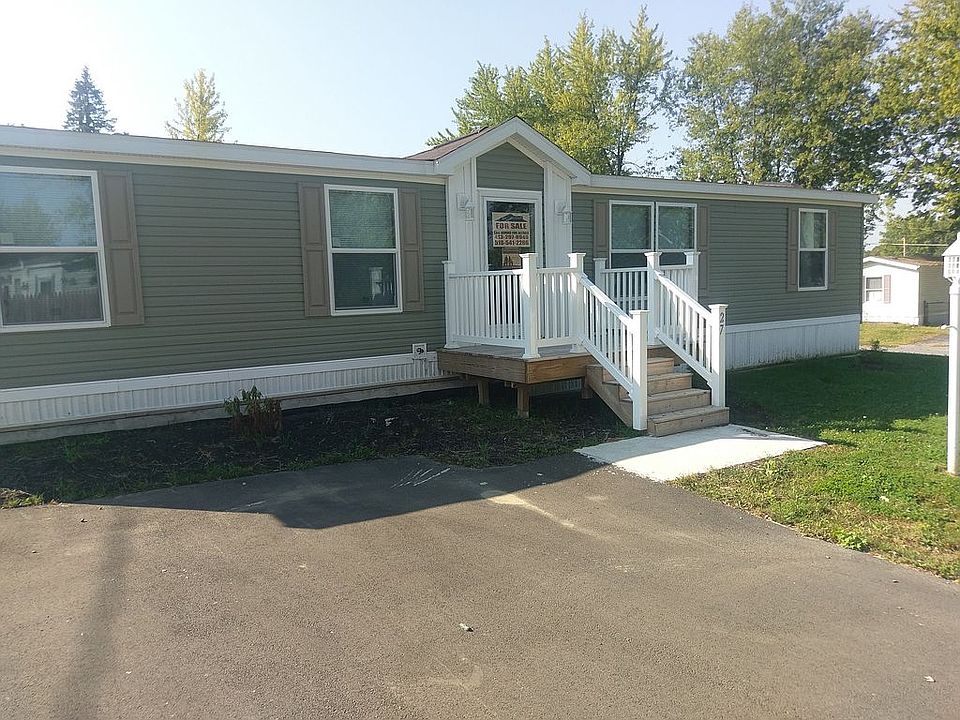 1st image of 27 Pine Ln