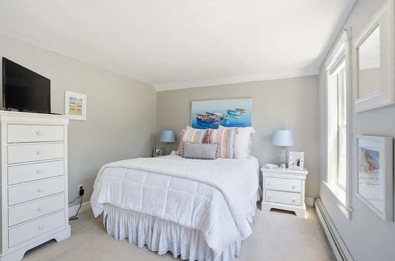 3 bed, $3,000 — Photo 3