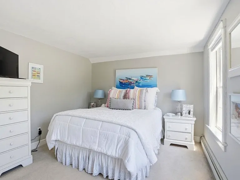 25 Linwood St #A — Photo 3