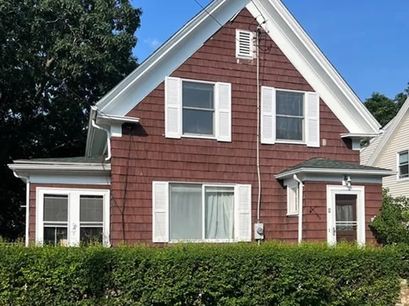 8 Colonial St, Gloucester, MA 01930