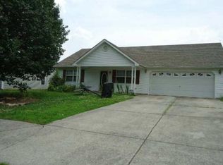 372 Colony Cir, Fort Oglethorpe, GA 30742