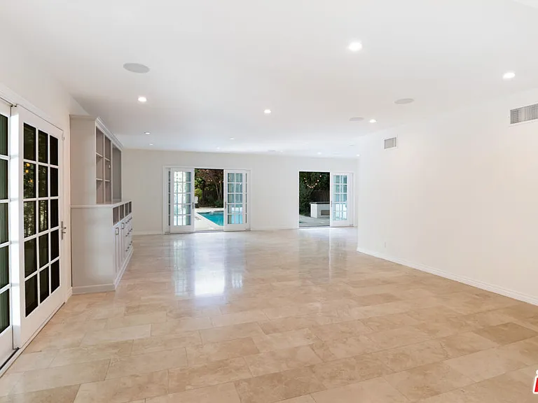 552 Wilcox Ave — Photo 15