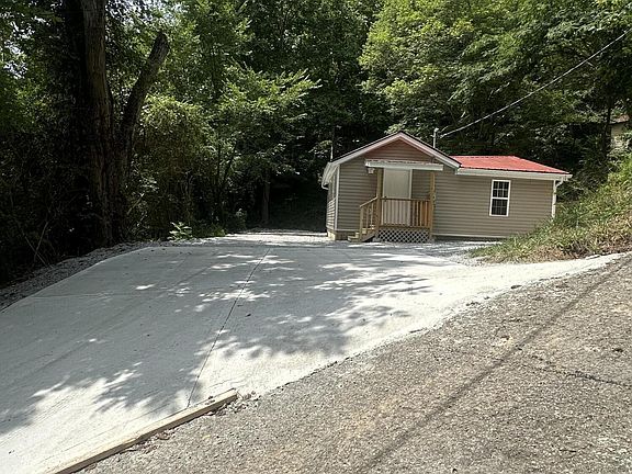 2nd image of 317 N 14th St