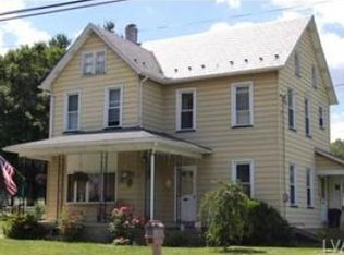1251 Church Rd, Pen Argyl, PA 18072