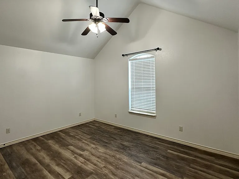 715 Denali Ct — Photo 6