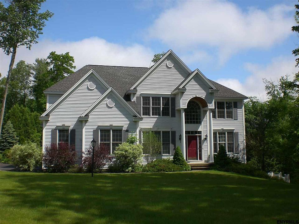 1st image of 4 Eleanor Ct