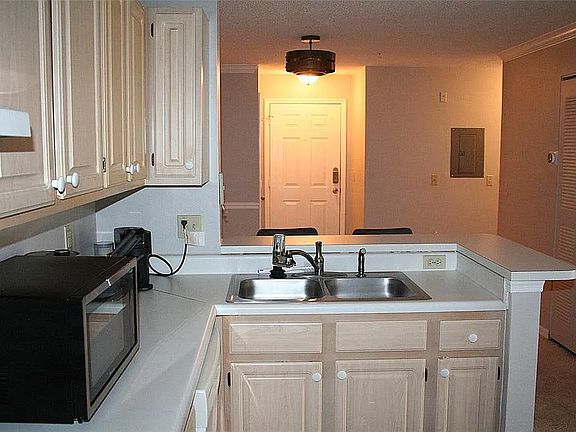 3rd image of 1969 Summer Club Dr APT 209