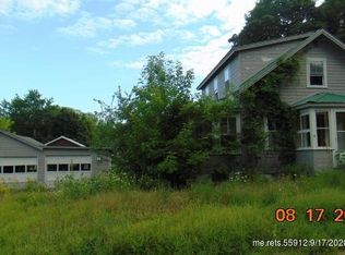 6 2nd St, Lincoln, ME 04457