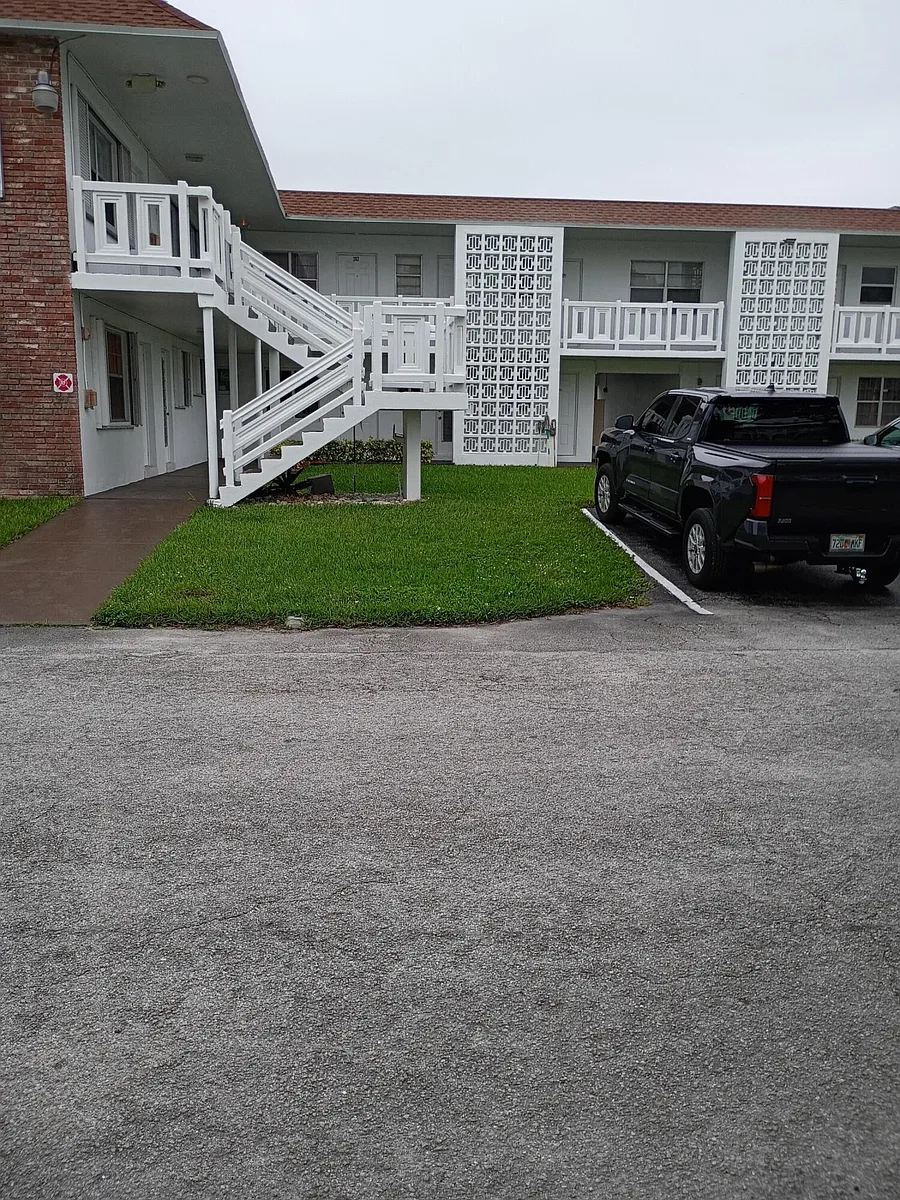 Building Photo - 1501 NW 43rd Ave #204