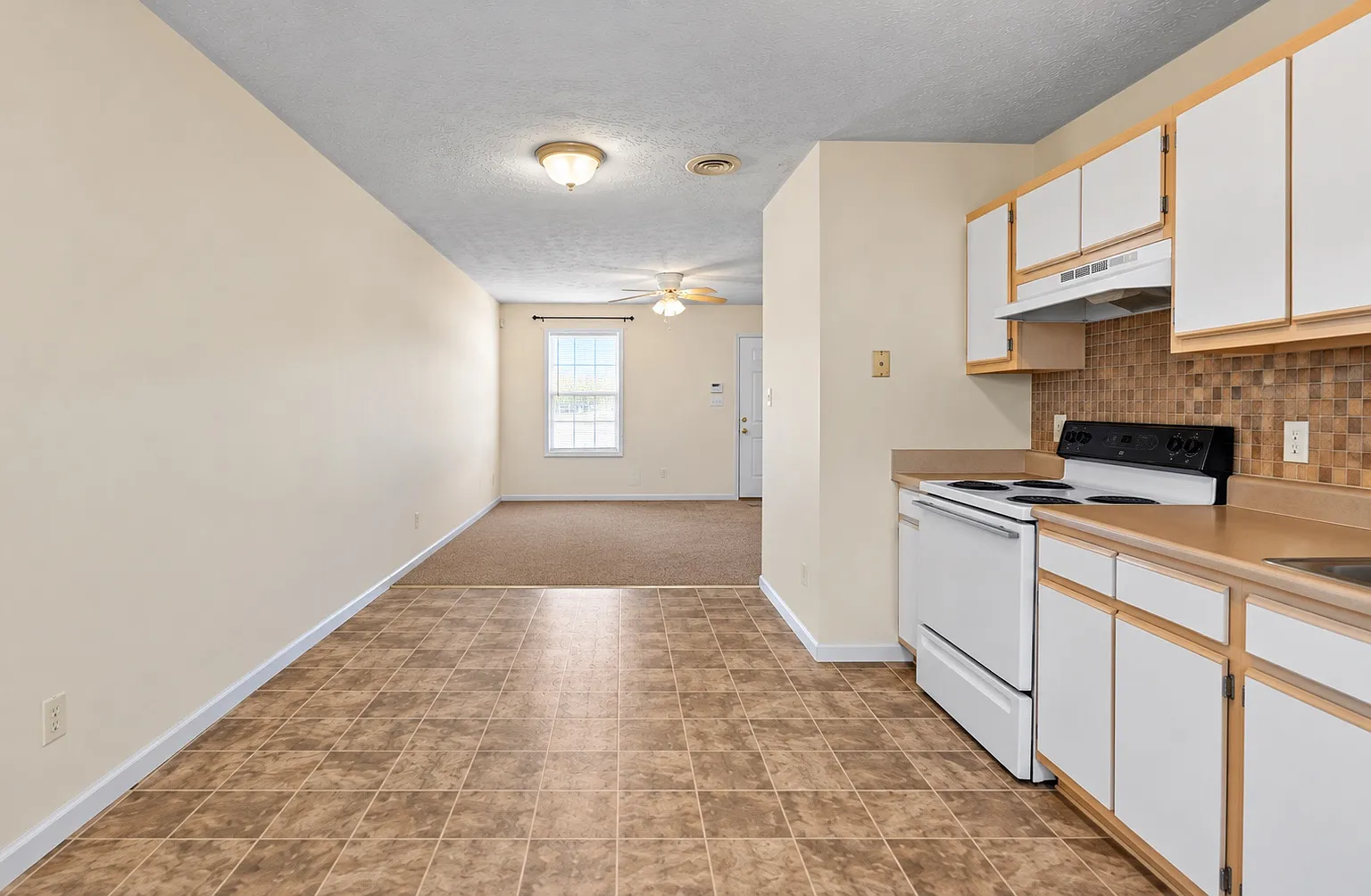 2 bed, 1801 sqft, $1,200 — Photo 3