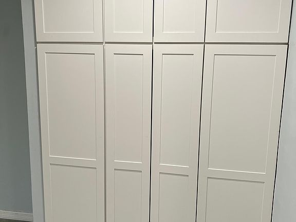 Addiitonal Kitchen Cabinets