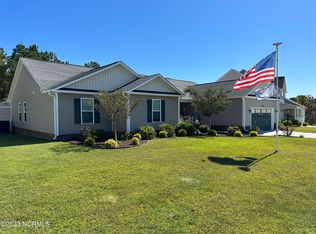 711 Shearwater Ln, Swansboro, NC 28584