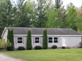 2160 E Almeda Beach Rd, Pinconning, MI 48650