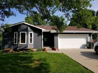 1603 Gold Coast Cir, Papillion, NE 68046