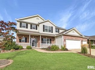 816 Debates St, Washington, IL 61571