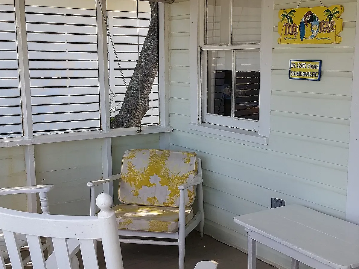 3 bed, 975 sqft, $3,850 — Photo 2