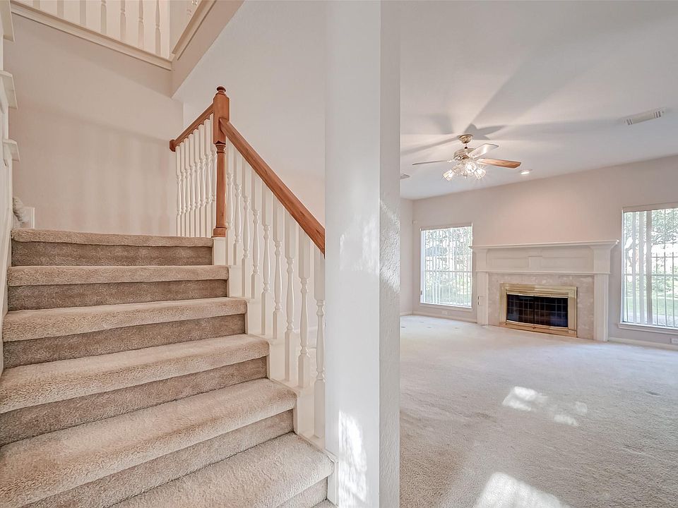 1st image of 308 Eagle Lakes Dr