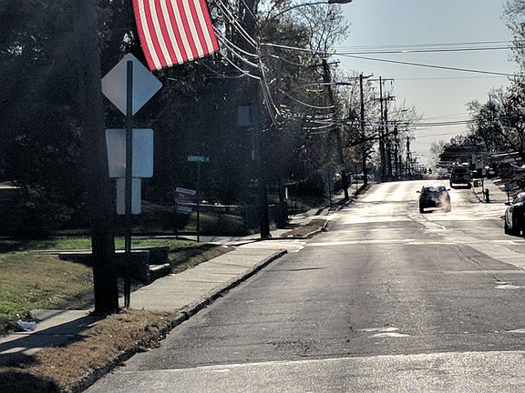 4th image of 707 W Ashland Ave