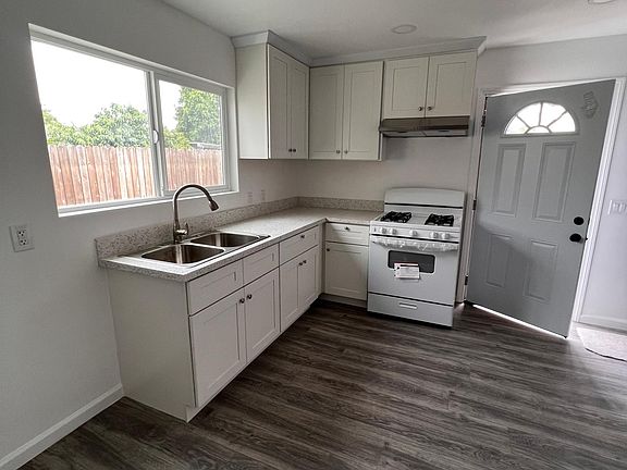 5th image of 4534 Darlow Ave Unit B
