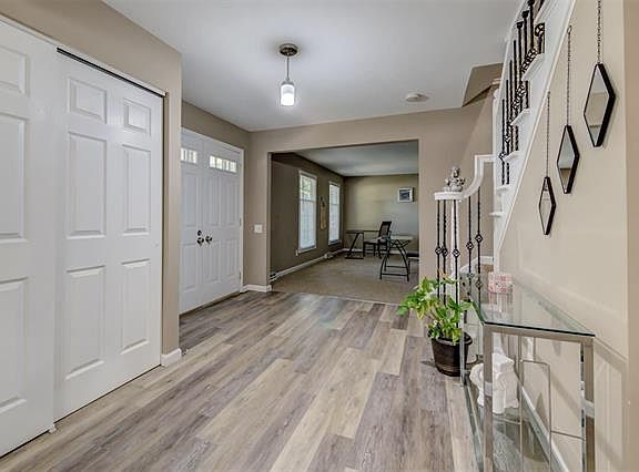 3rd image of 12121 Country Manor Ln
