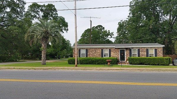 2nd image of 701 Alabama St N