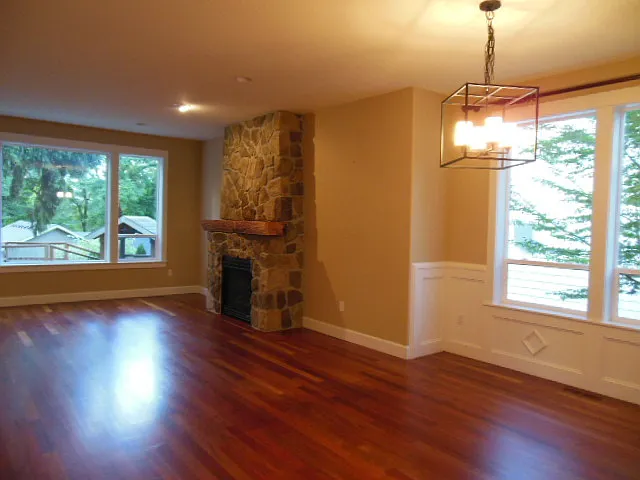 1119 Oak St — Photo 6