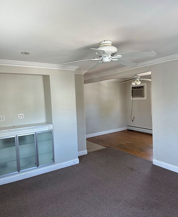 2nd image of 22 Roundy St #2